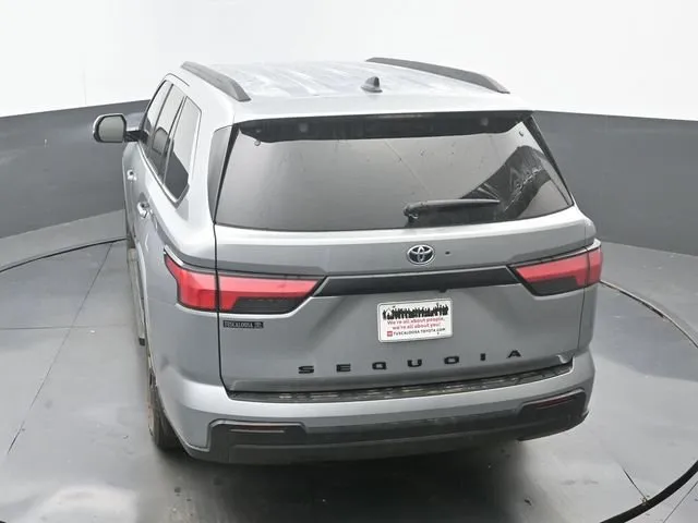 2024 Toyota Sequoia SR5 thumbnail 15