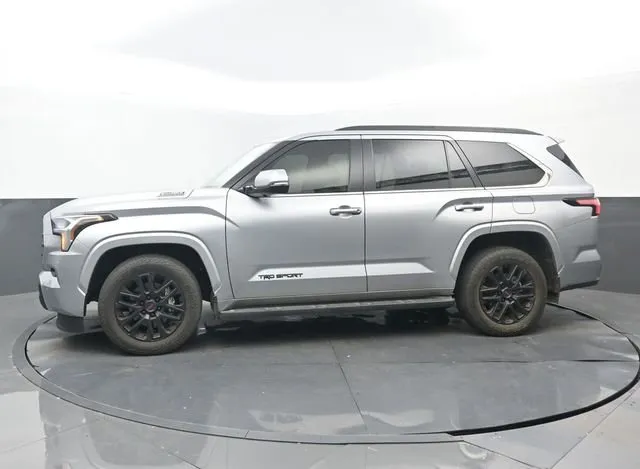 2024 Toyota Sequoia SR5 thumbnail 7