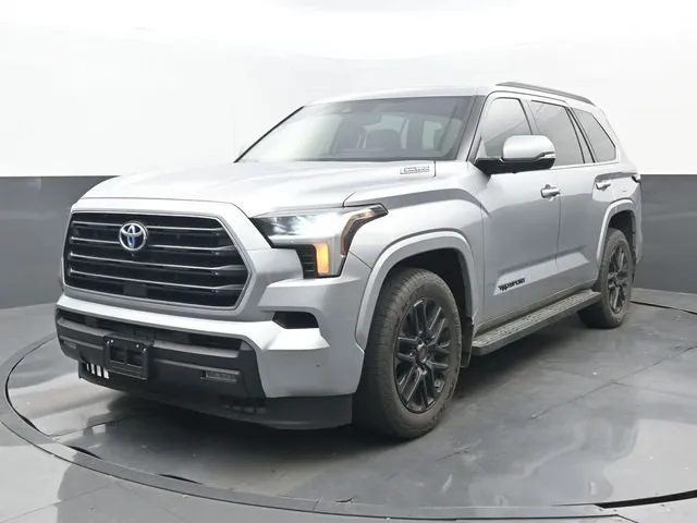 2024 Toyota Sequoia SR5 thumbnail 8