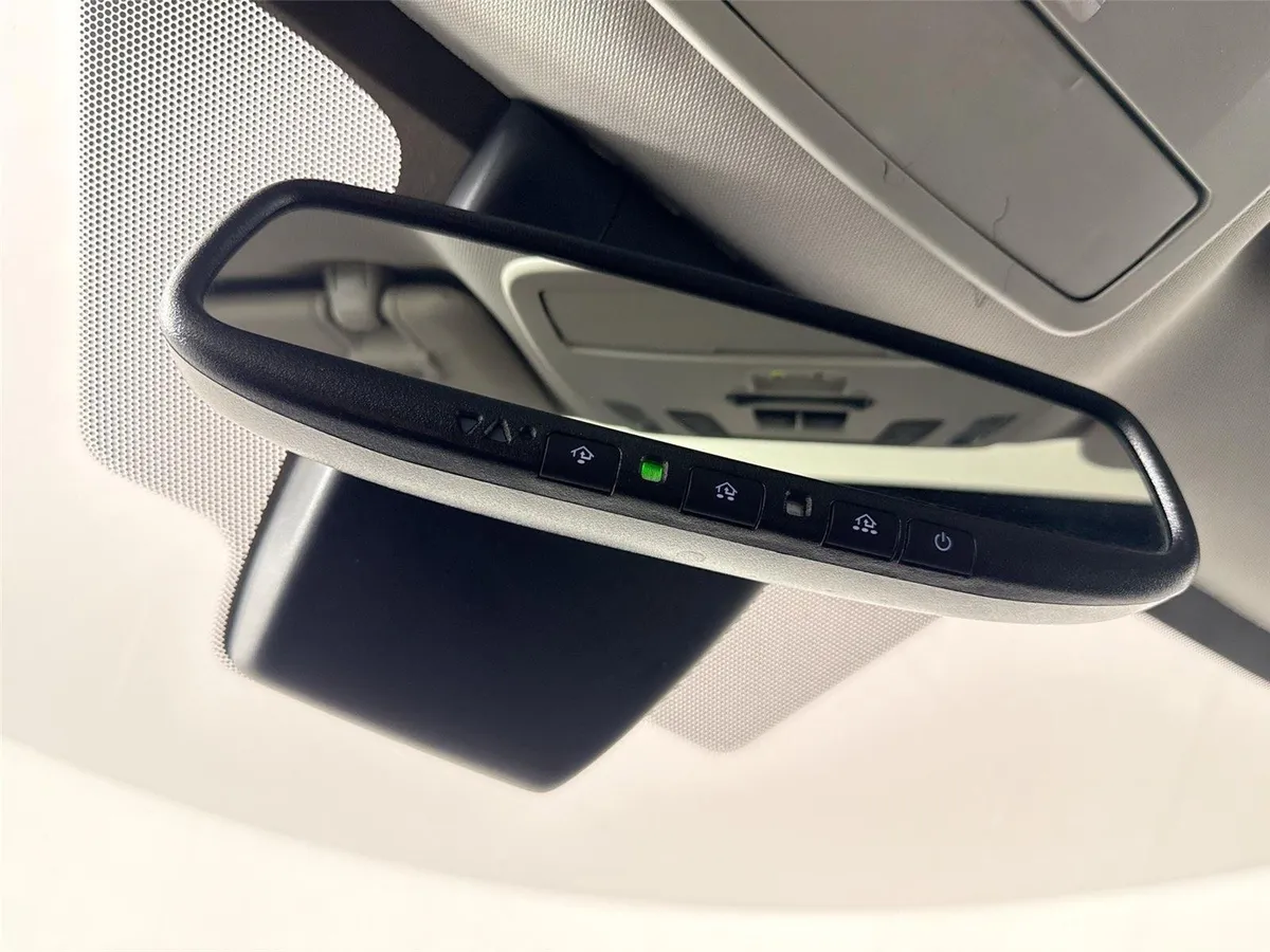 2024 Toyota Sienna XLE 8-Passenger thumbnail 22