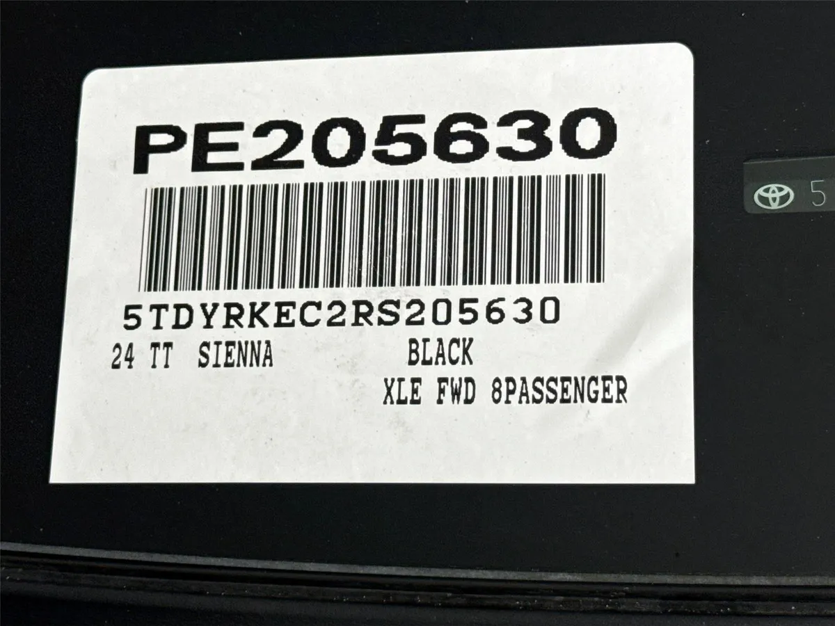 2024 Toyota Sienna XLE 8-Passenger thumbnail 45