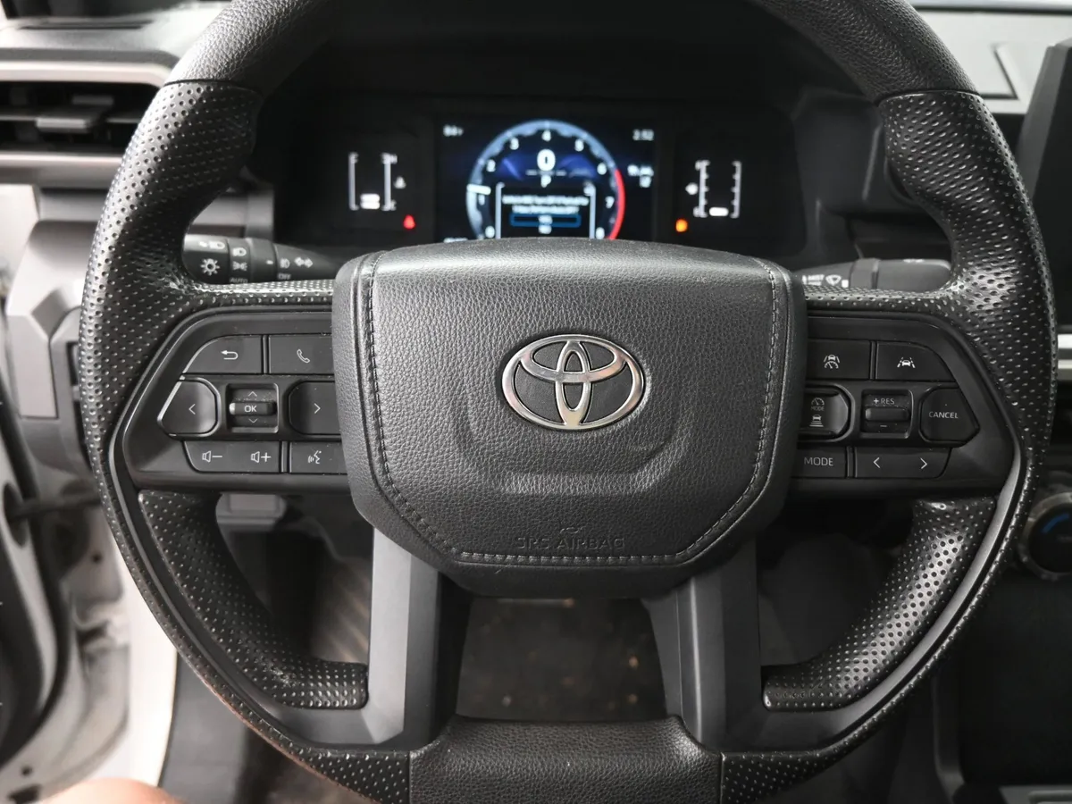 2024 Toyota Tacoma 2WD SR5 thumbnail 27