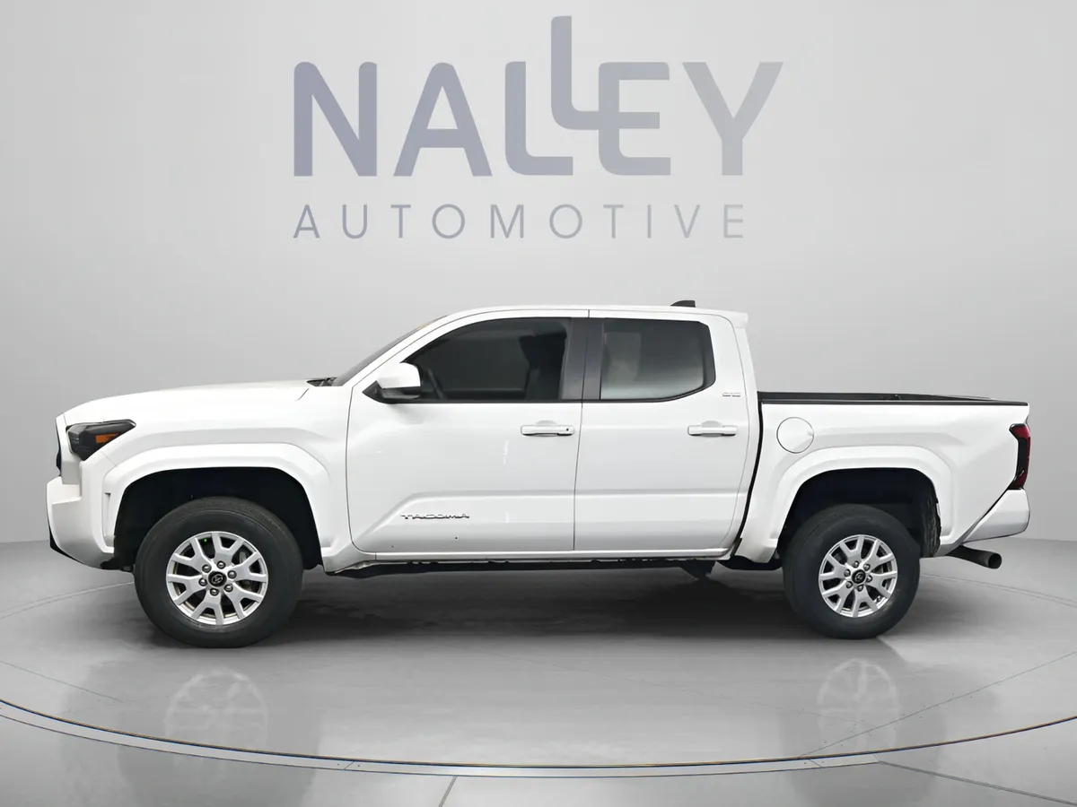 2024 Toyota Tacoma 2WD SR5 thumbnail 4