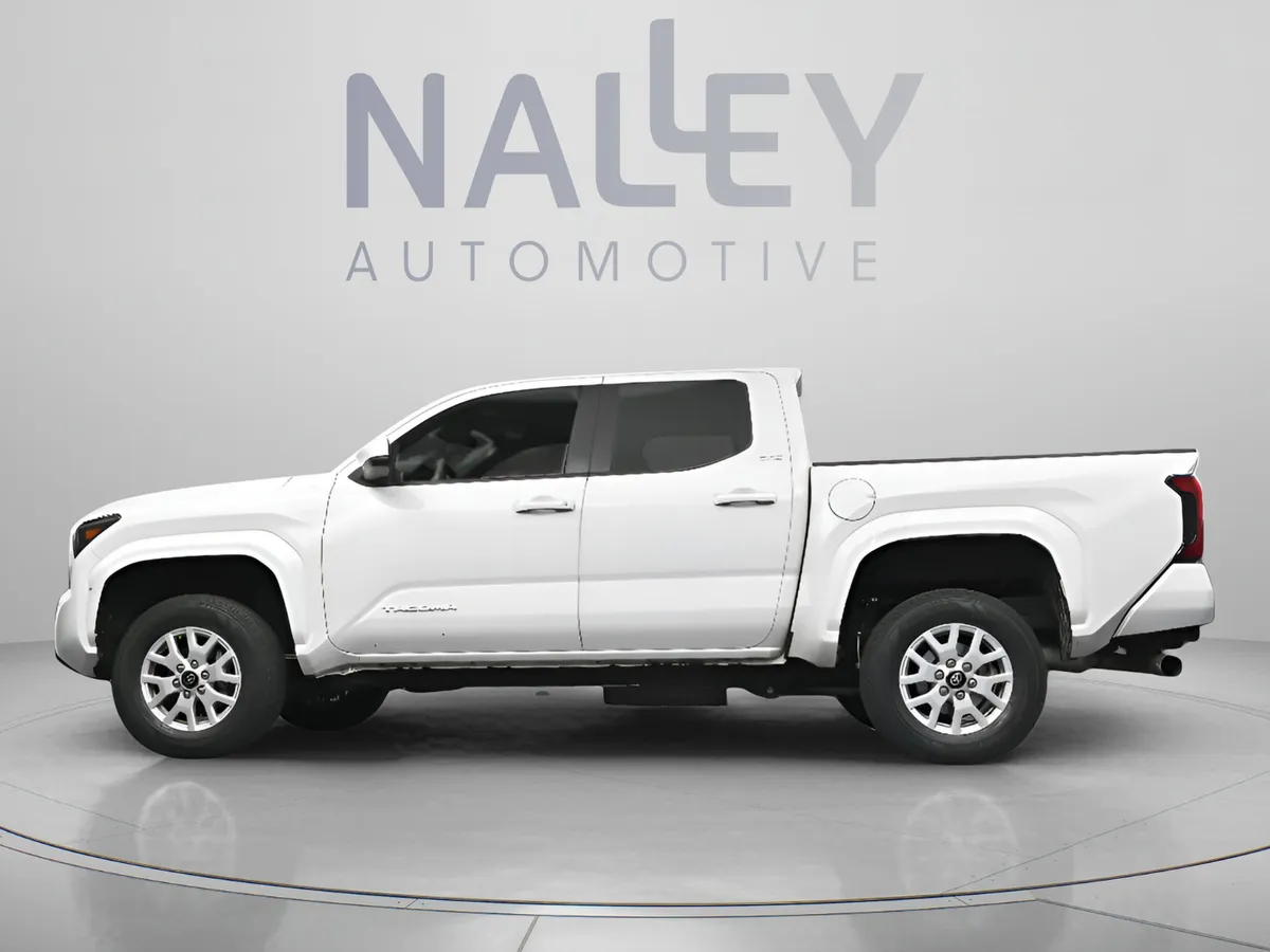 2024 Toyota Tacoma 2WD SR5 thumbnail 6