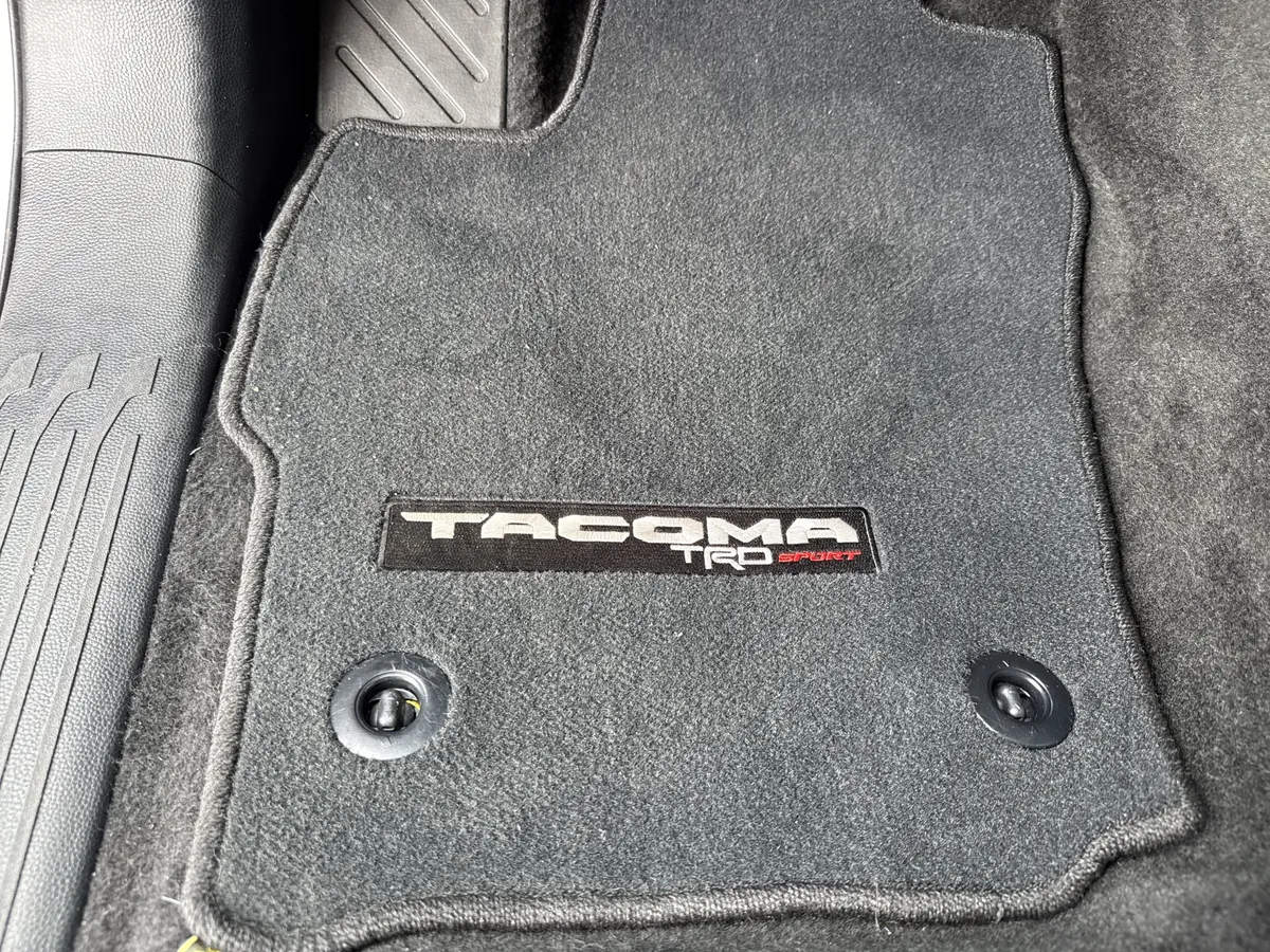 2024 Toyota Tacoma 4WD TRD Sport thumbnail 16