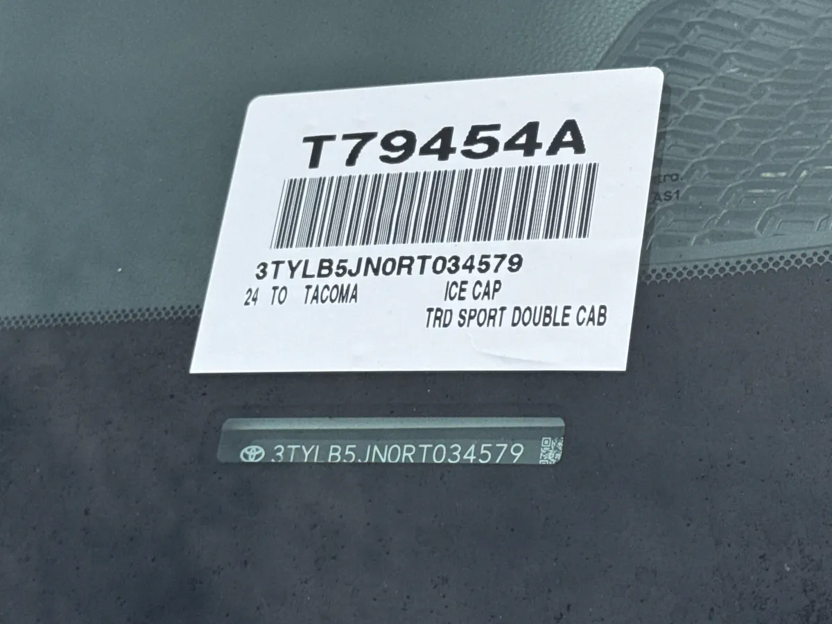 2024 Toyota Tacoma 4WD TRD Sport thumbnail 35