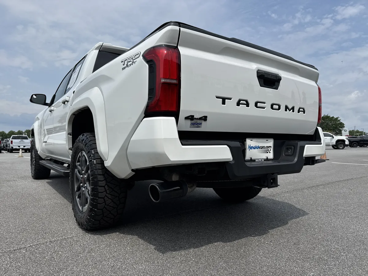 2024 Toyota Tacoma 4WD TRD Sport thumbnail 7