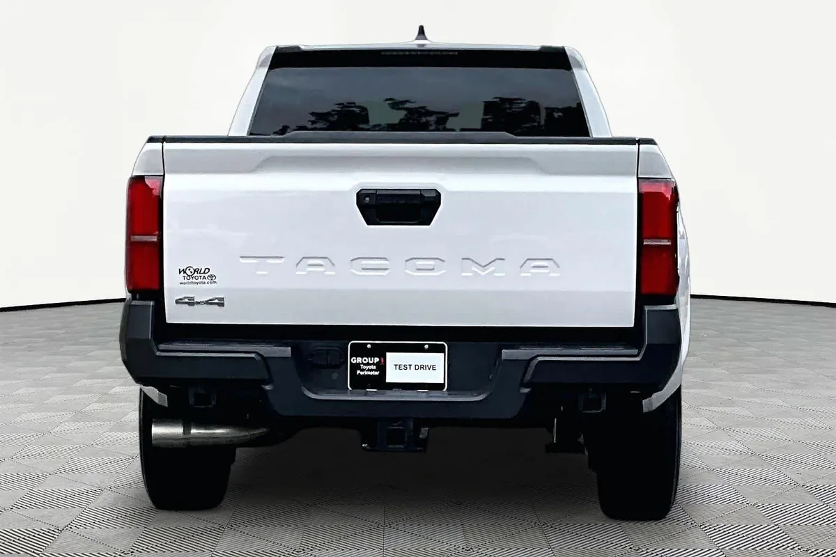 2024 Toyota Tacoma SR thumbnail 5