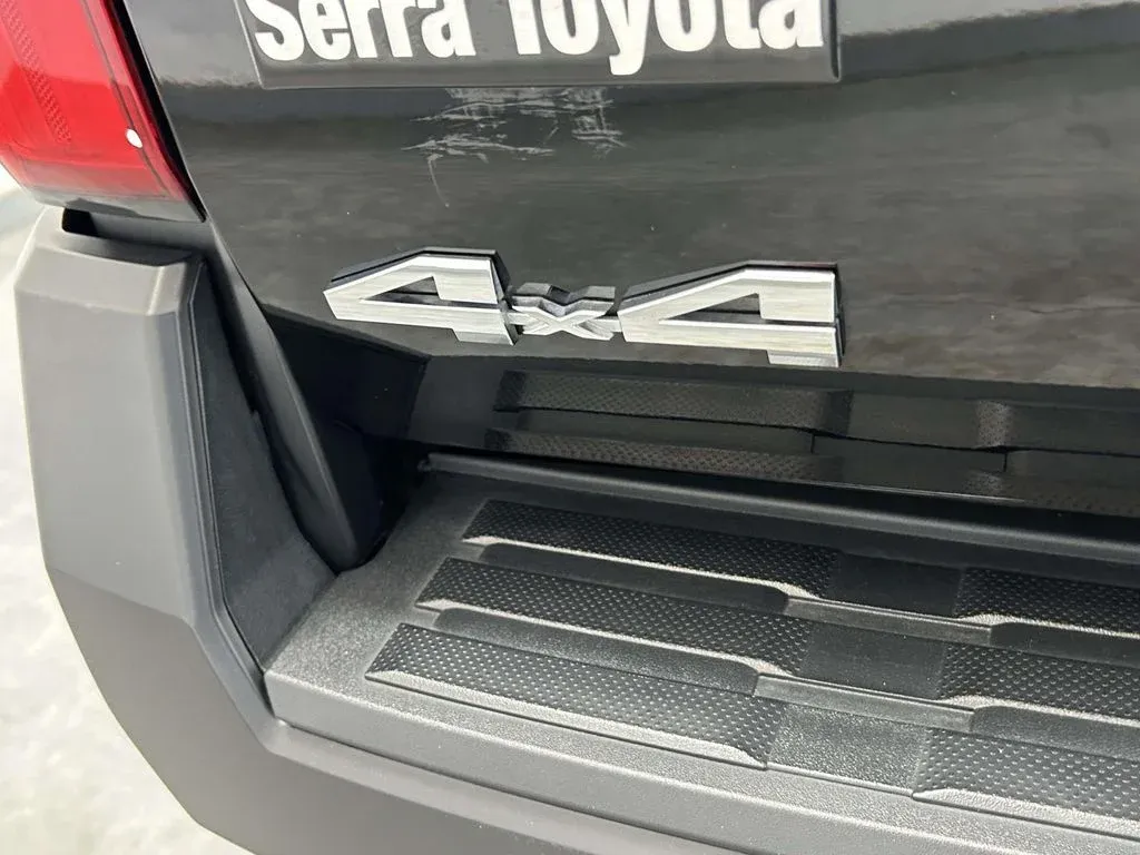 2024 Toyota Tacoma SR thumbnail 13
