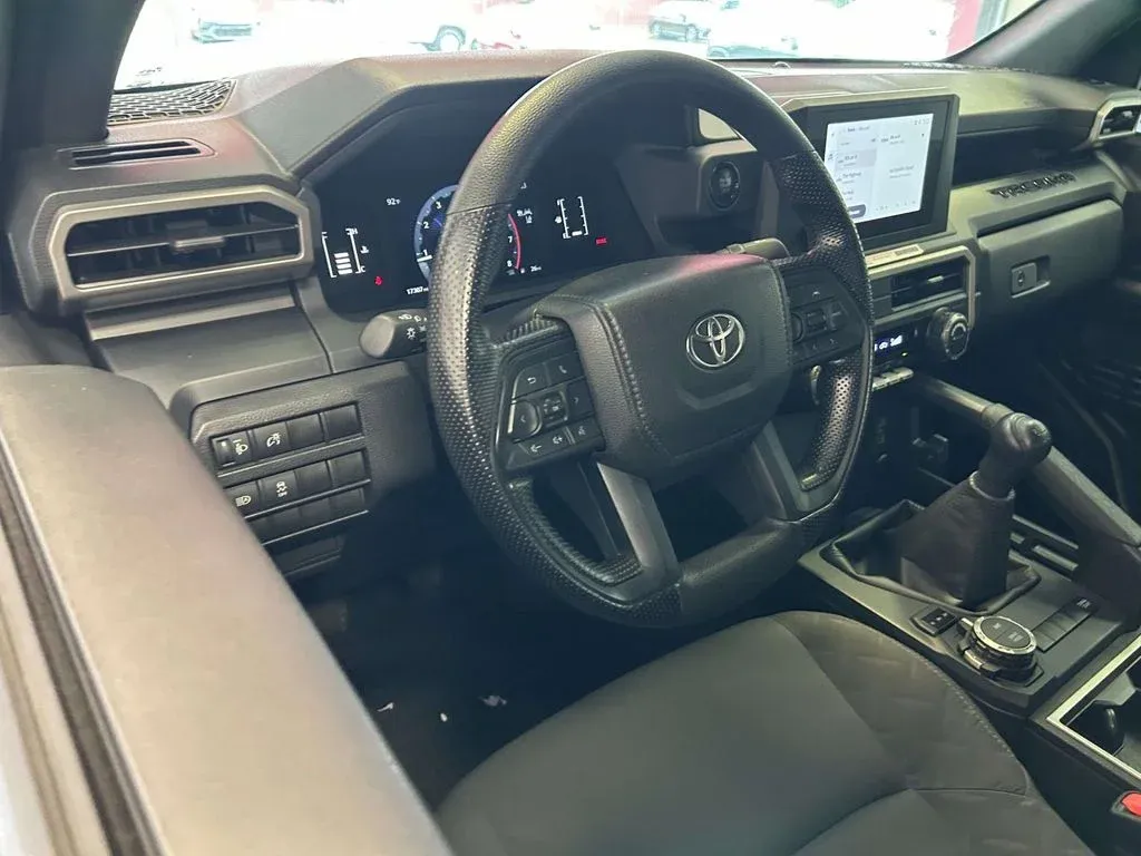 2024 Toyota Tacoma SR thumbnail 14