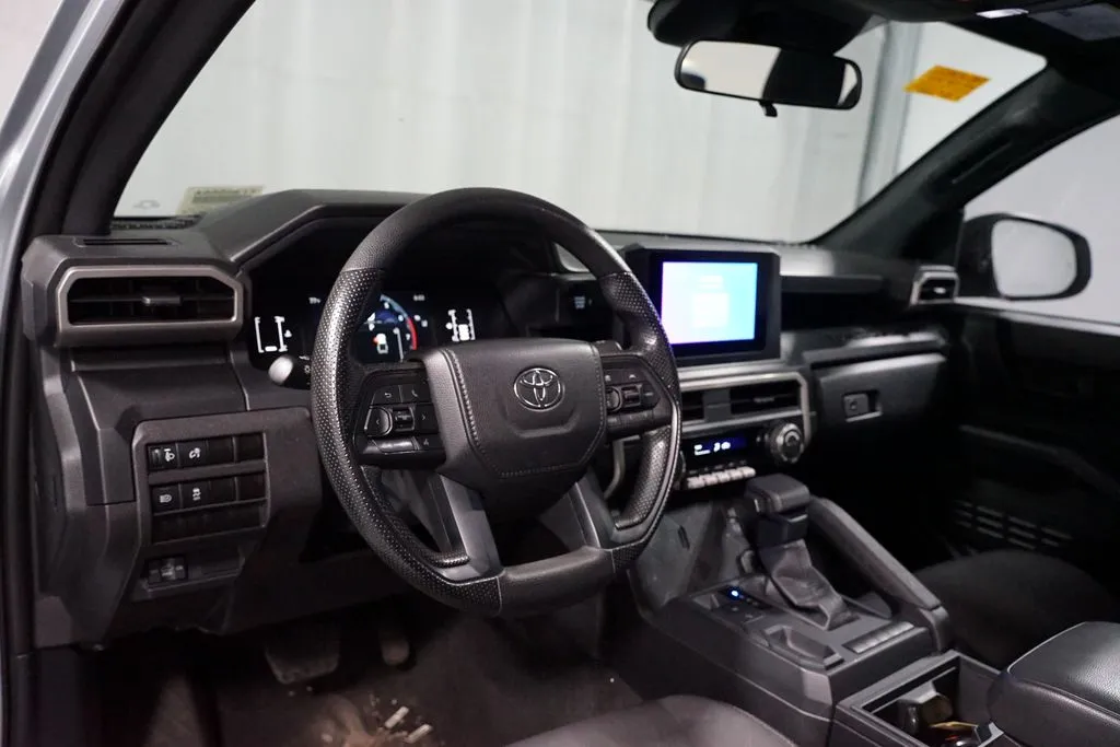 2024 Toyota Tacoma SR thumbnail 7