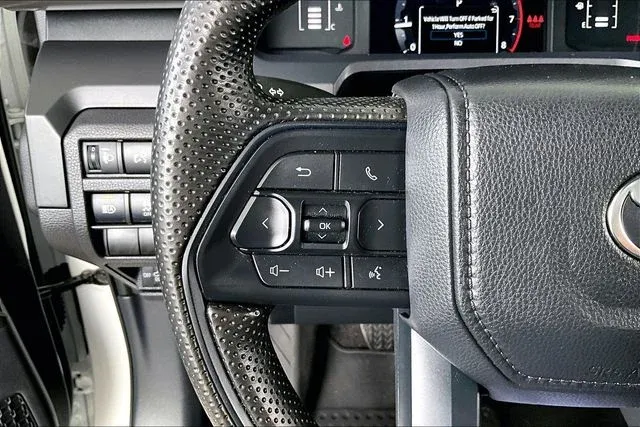 2024 Toyota Tacoma SR thumbnail 10