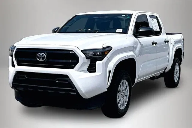 2024 Toyota Tacoma SR thumbnail 2
