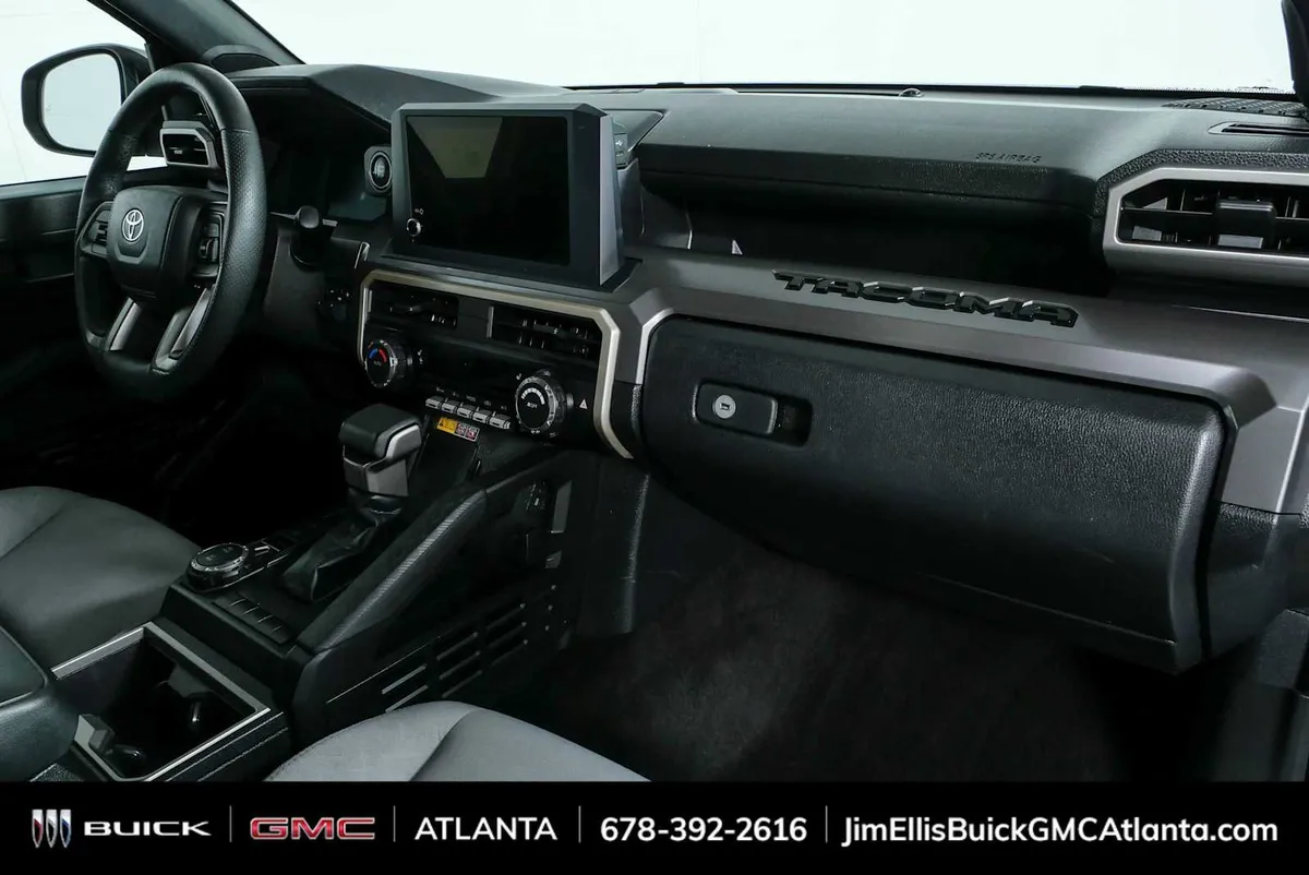 2024 Toyota Tacoma SR5 thumbnail 21