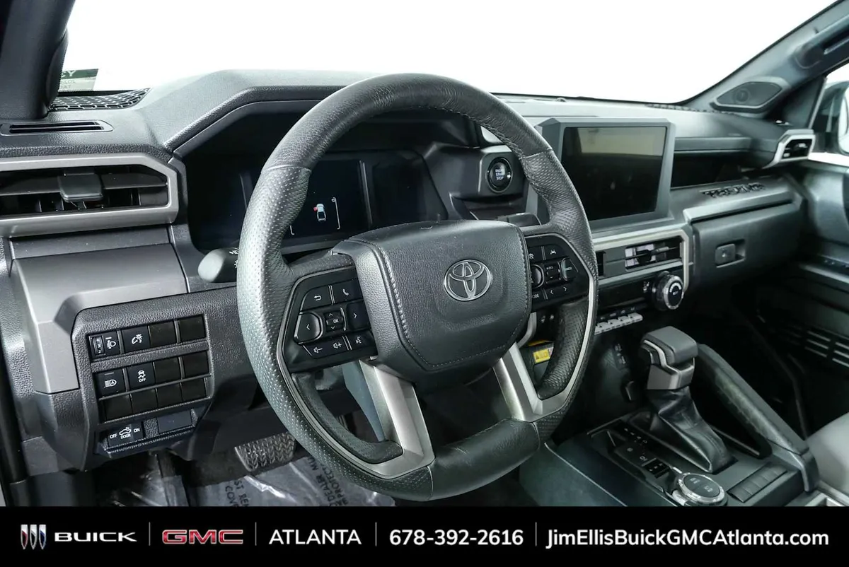 2024 Toyota Tacoma SR5 thumbnail 4