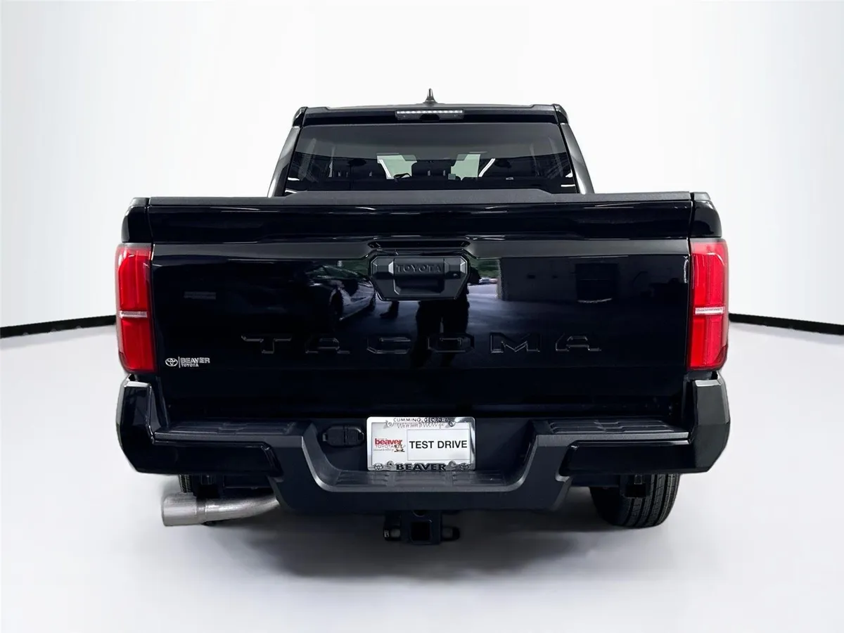 2024 Toyota Tacoma SR5 thumbnail 11