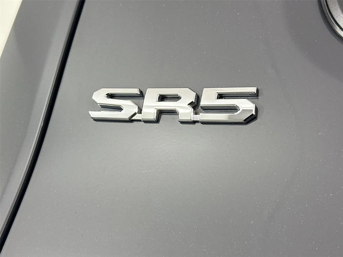 2024 Toyota Tacoma SR5 thumbnail 14