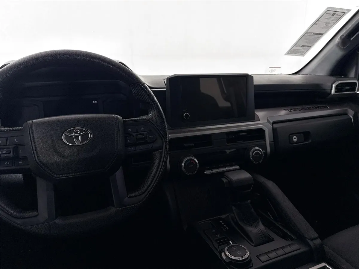 2024 Toyota Tacoma SR5 thumbnail 30