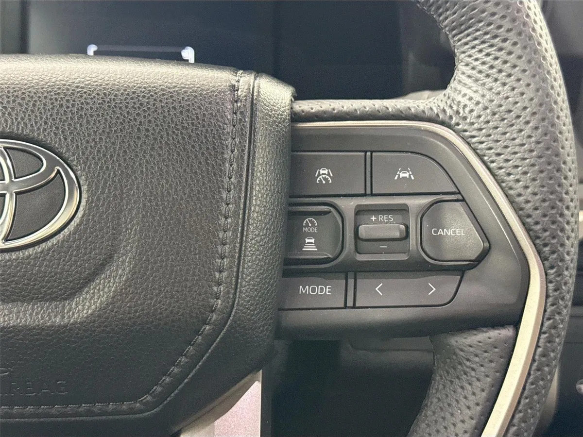 2024 Toyota Tacoma SR5 thumbnail 20