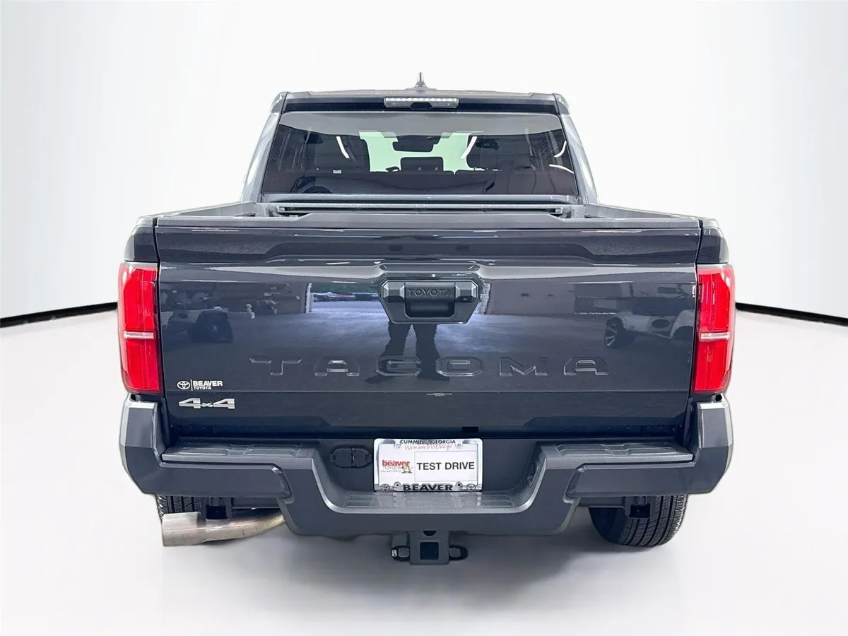 2024 Toyota Tacoma SR5 thumbnail 10