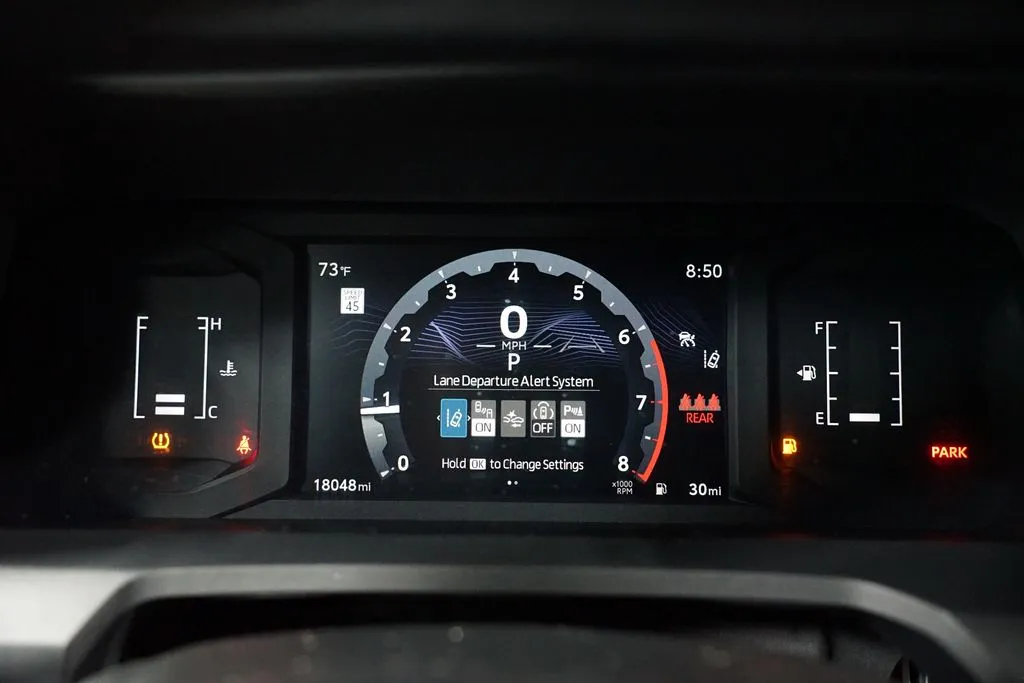 2024 Toyota Tacoma SR5 thumbnail 16