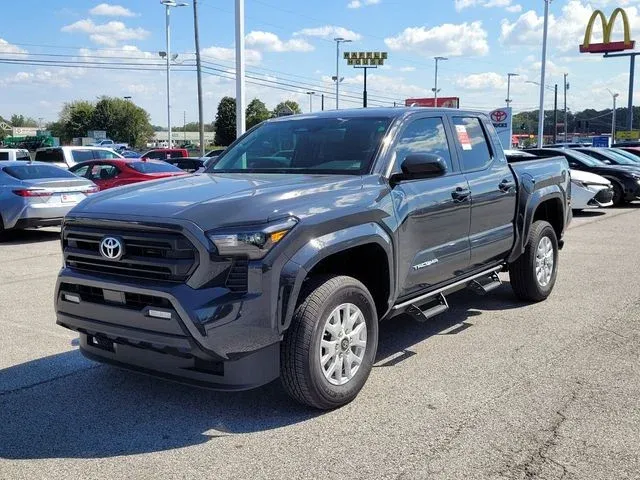 2024 Toyota Tacoma SR5 thumbnail 3