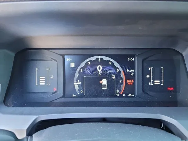 2024 Toyota Tacoma SR5 thumbnail 31