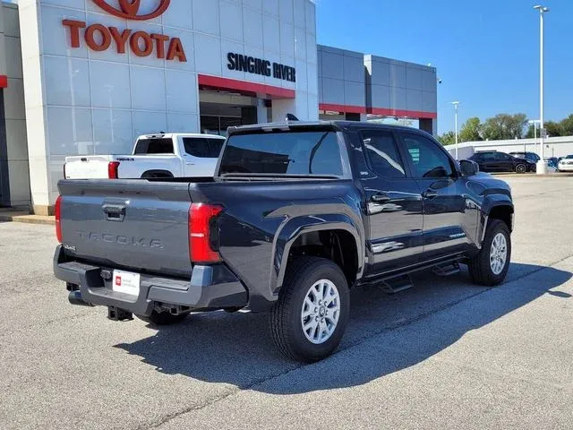 2024 Toyota Tacoma SR5 thumbnail 7