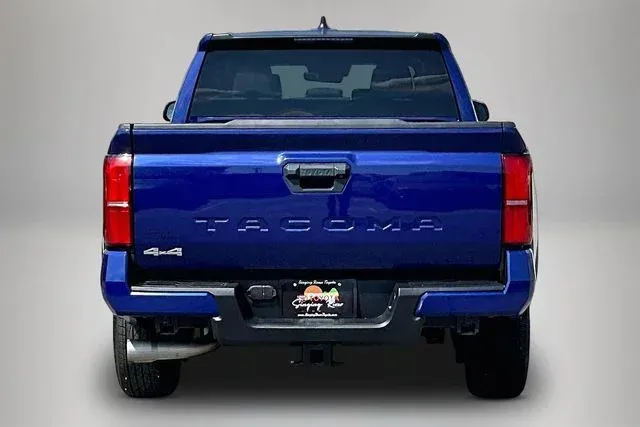2024 Toyota Tacoma SR5 thumbnail 6