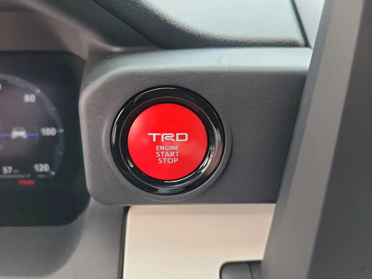 2024 Toyota Tacoma TRD Off Road thumbnail 17