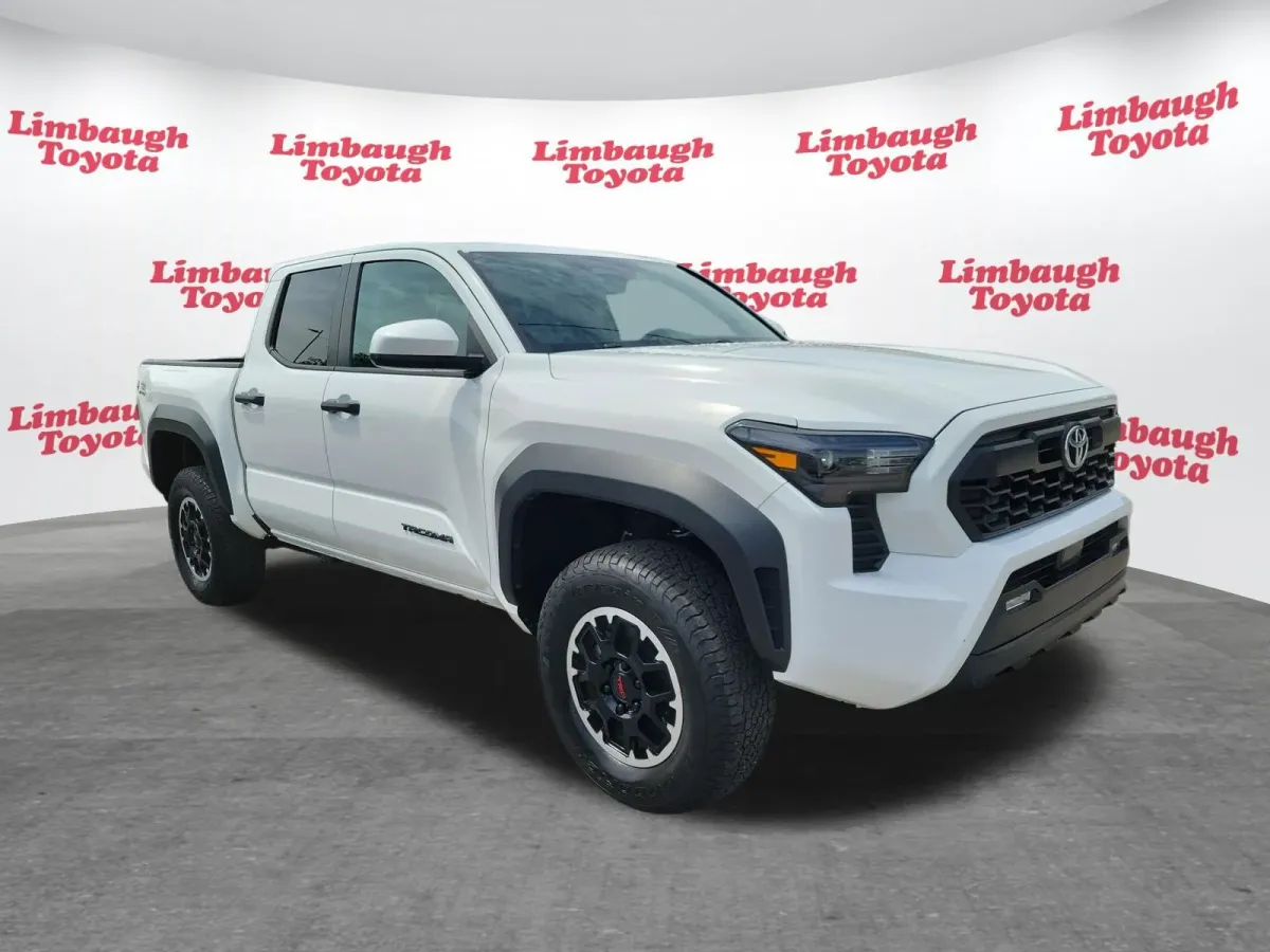 2024 Toyota Tacoma TRD Off Road thumbnail 18