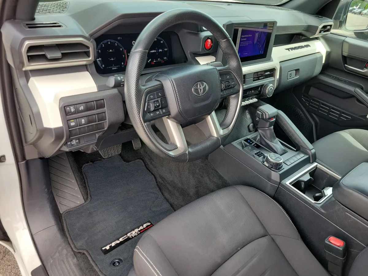 2024 Toyota Tacoma TRD Off Road thumbnail 4
