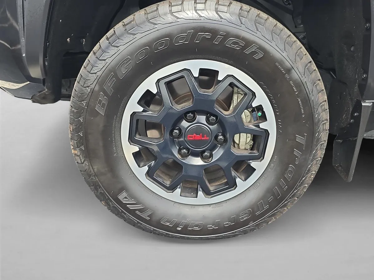 2024 Toyota Tacoma TRD Off Road thumbnail 28