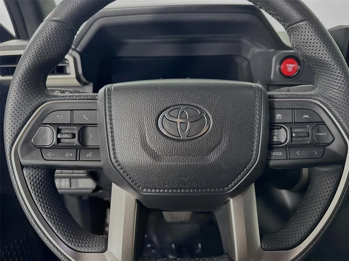 2024 Toyota Tacoma TRD Off-Road thumbnail 16
