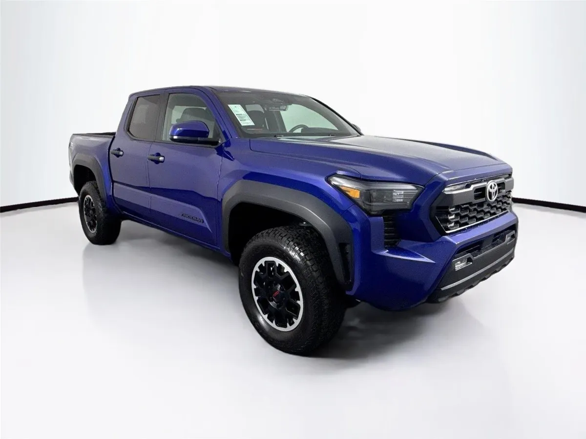 2024 Toyota Tacoma TRD Off-Road thumbnail 4