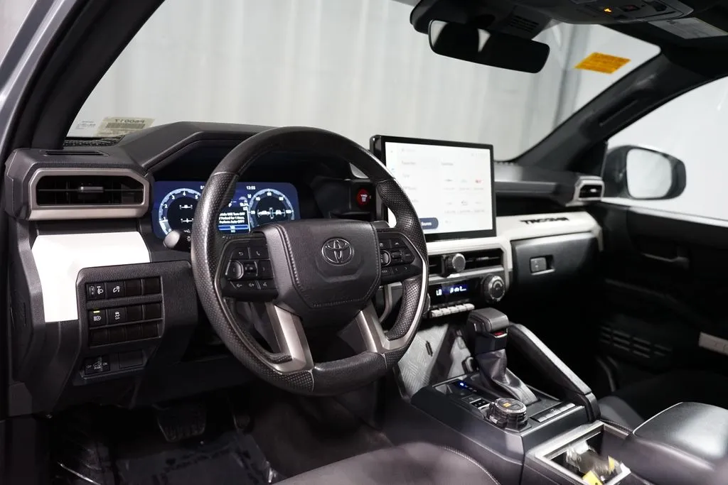 2024 Toyota Tacoma TRD Off-Road thumbnail 7