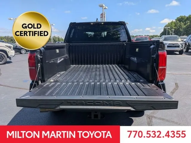 2024 Toyota Tacoma TRD Off-Road thumbnail 10
