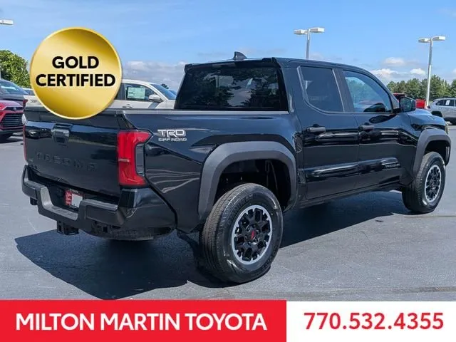 2024 Toyota Tacoma TRD Off-Road thumbnail 3