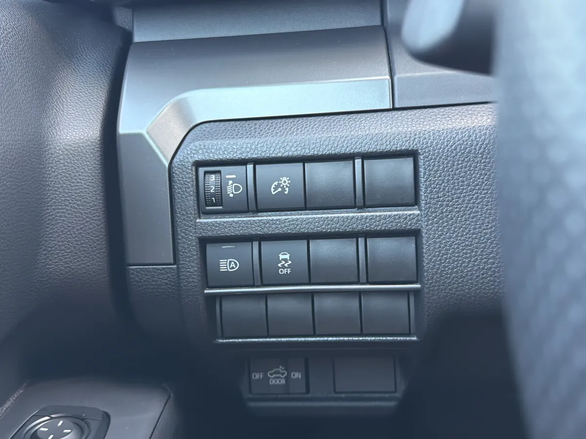 2024 Toyota Tacoma TRD Sport thumbnail 13