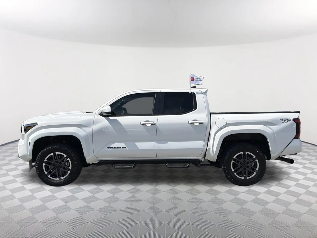 2024 Toyota Tacoma TRD Sport thumbnail 14