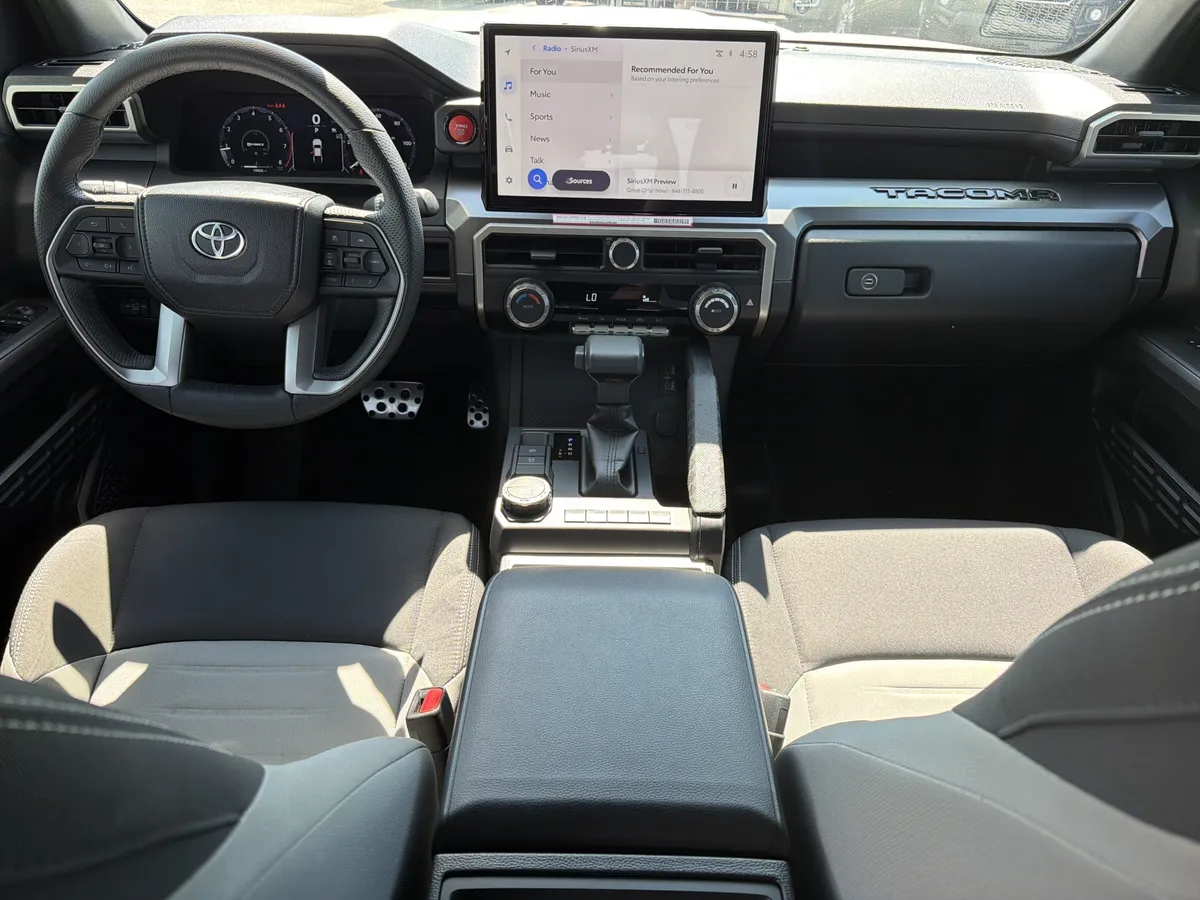 2024 Toyota Tacoma TRD Sport thumbnail 4