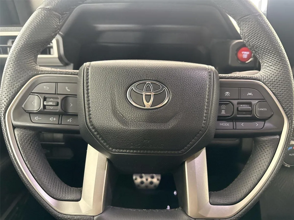 2024 Toyota Tacoma TRD Sport thumbnail 16
