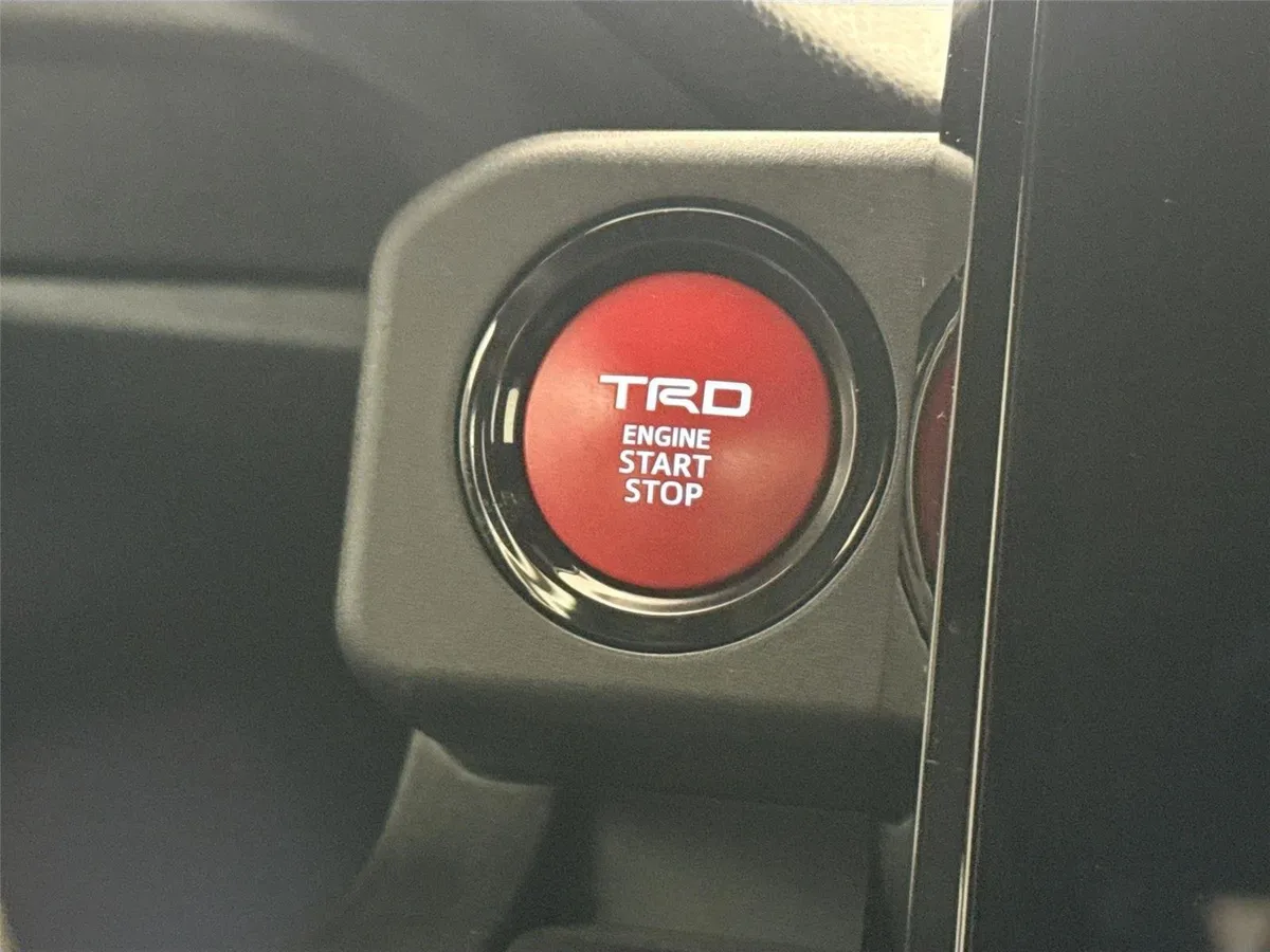 2024 Toyota Tacoma TRD Sport thumbnail 21
