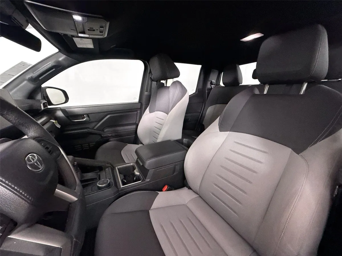 2024 Toyota Tacoma TRD Sport thumbnail 3