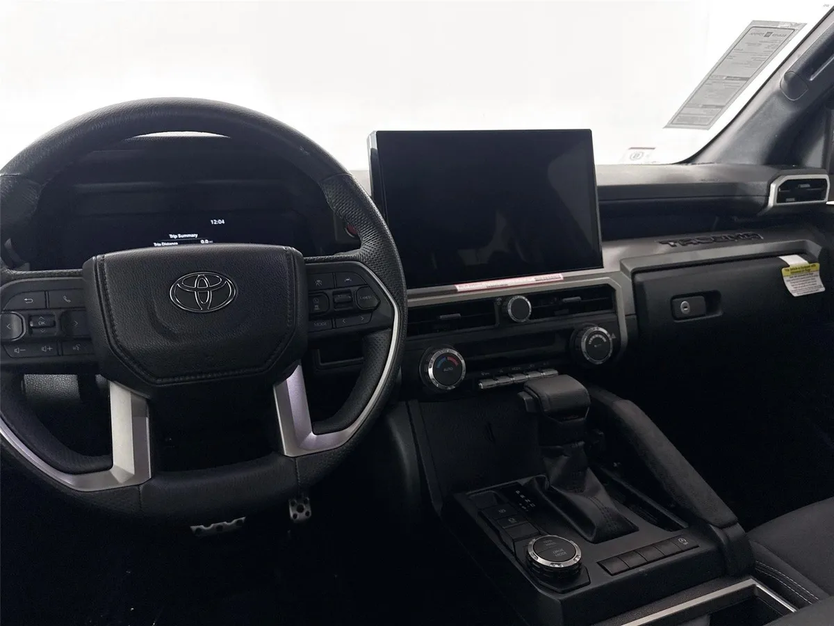 2024 Toyota Tacoma TRD Sport thumbnail 30