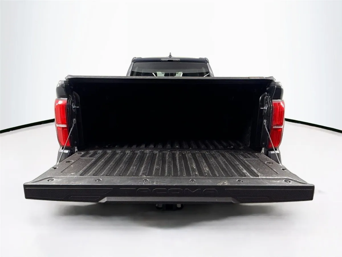 2024 Toyota Tacoma TRD Sport thumbnail 34