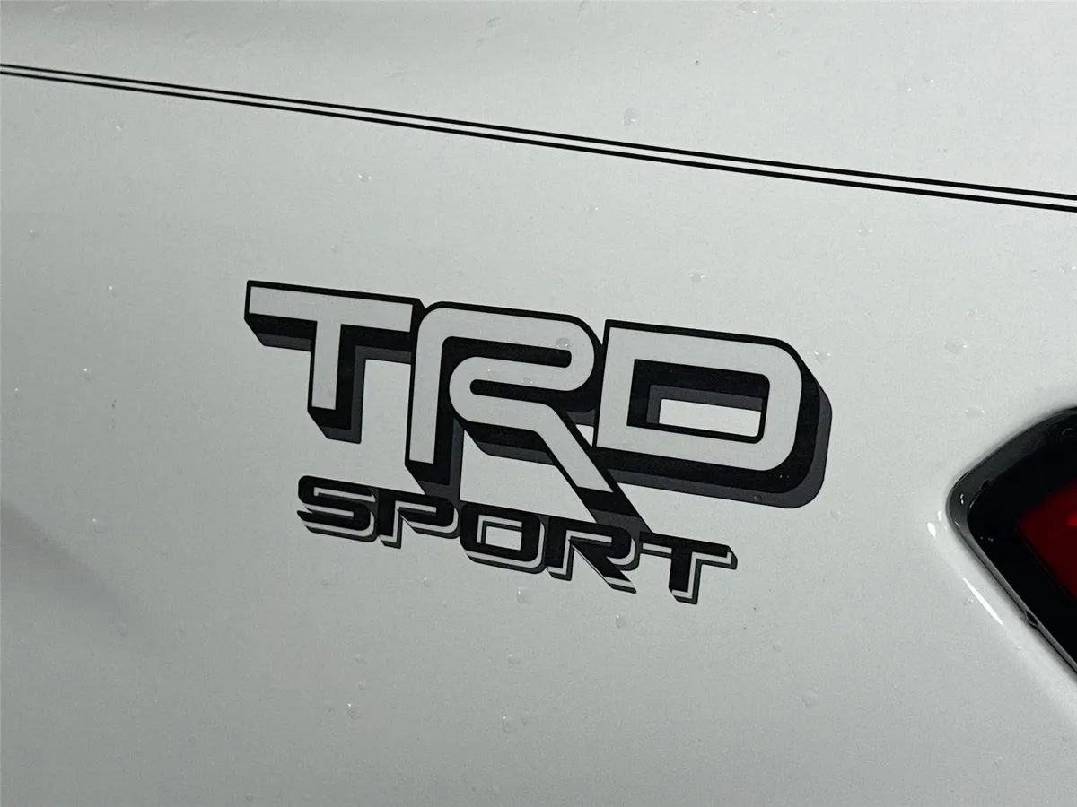 2024 Toyota Tacoma TRD Sport thumbnail 14