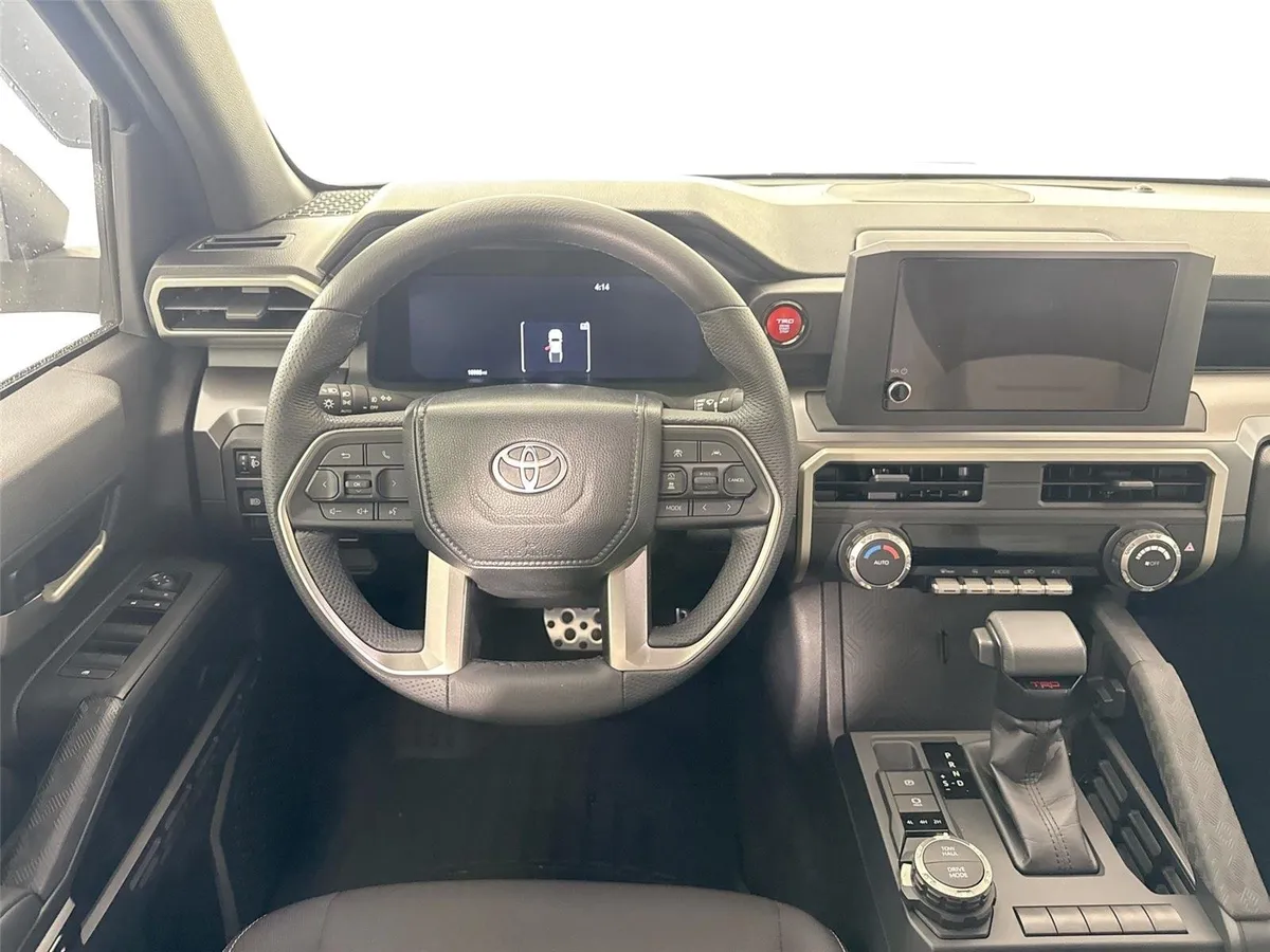 2024 Toyota Tacoma TRD Sport thumbnail 31