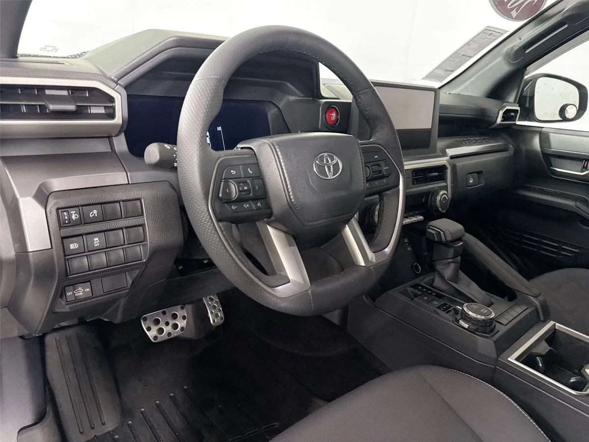 2024 Toyota Tacoma TRD Sport thumbnail 4