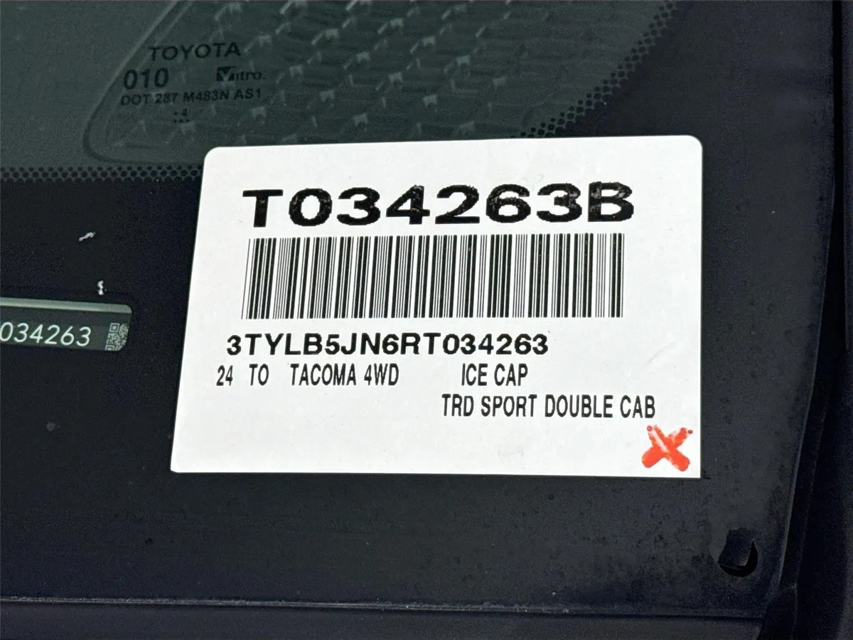2024 Toyota Tacoma TRD Sport thumbnail 43